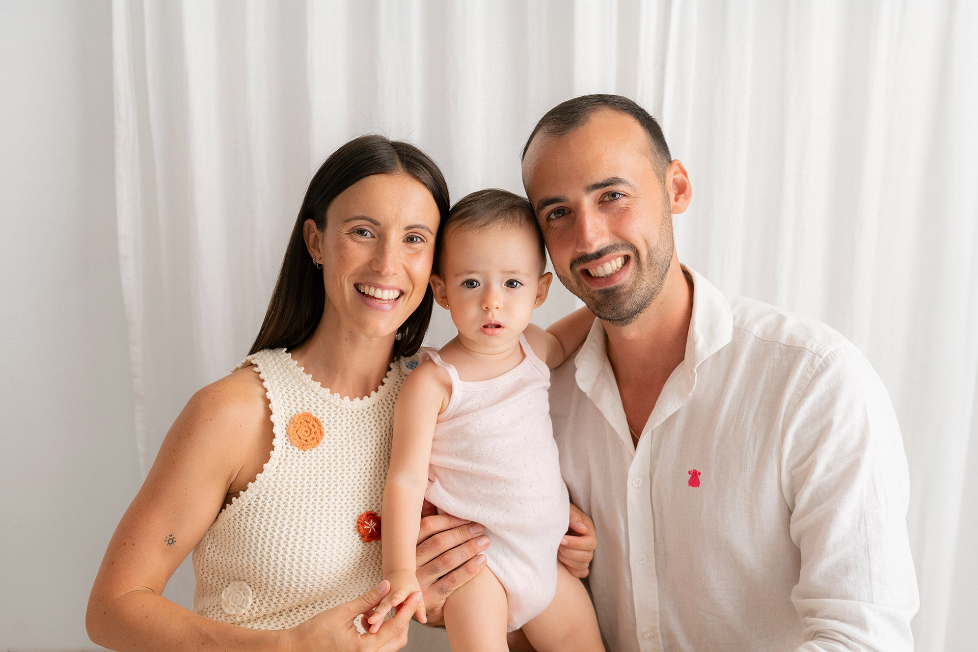 foto de familia en estudio minimalista